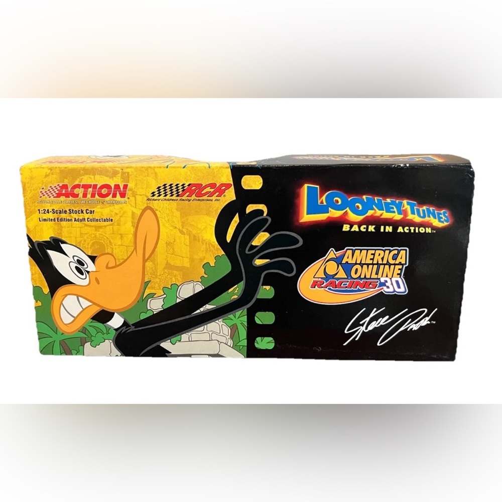 Steve Park #30 AOL Looney Tunes 2003 Monte Carlo 1:24 Action Racing Stock Car
